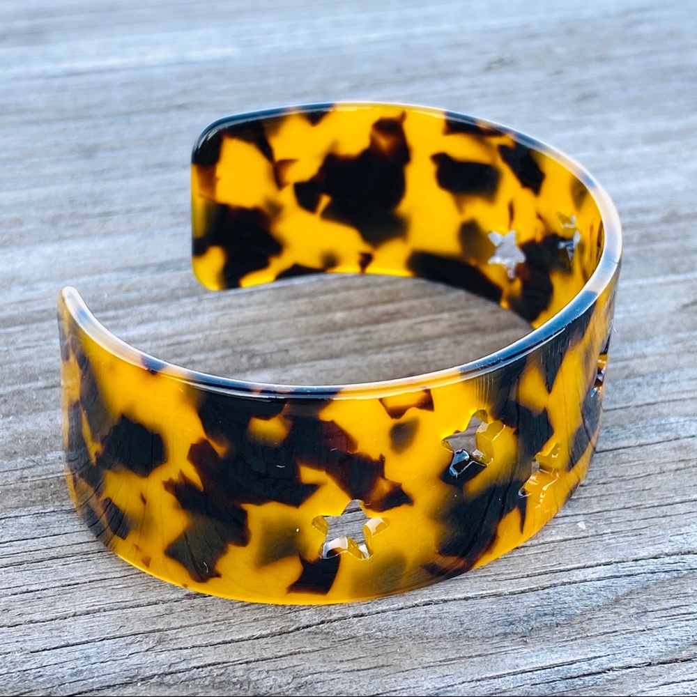Tortoise Oval Bracelet Stencil Stars Designed M